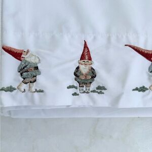 Cuddledown embroidered Christmas gnome white cotton flat sheet + 2 pillow cases